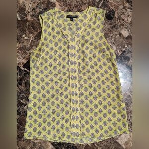 5/$25 Banana Republic yellow sleeveless blouse